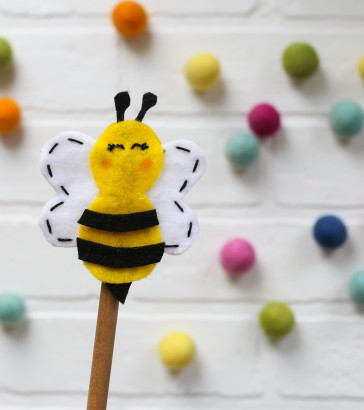 felt_bee_finger_puppet-11.jpg