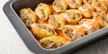 cheeseburger stuffed jumbo pasta shells