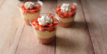 strawberry shortcake dessert cups