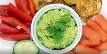 crunchy snack with vegetables and hummus