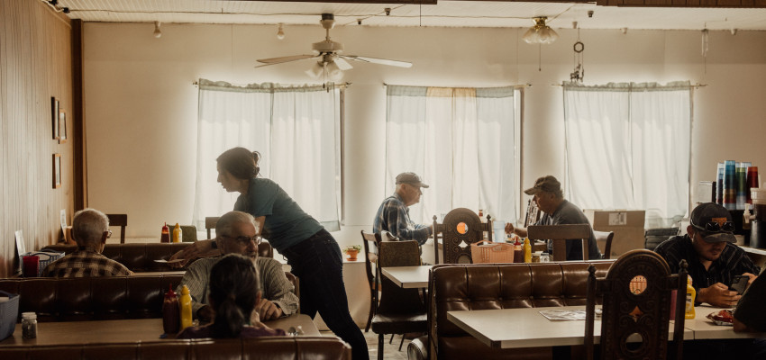 Farmers Buy Local Grocery Store To Keep Small Kansas Town Thriving farmers-buy-local-grocery-store-to-keep-small-kansas-town-thriving