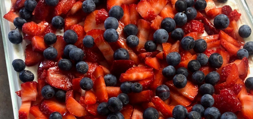 Very Berry Refrigerator Cake 