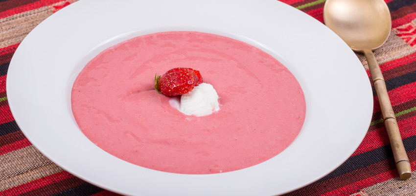 cold strawberry soup