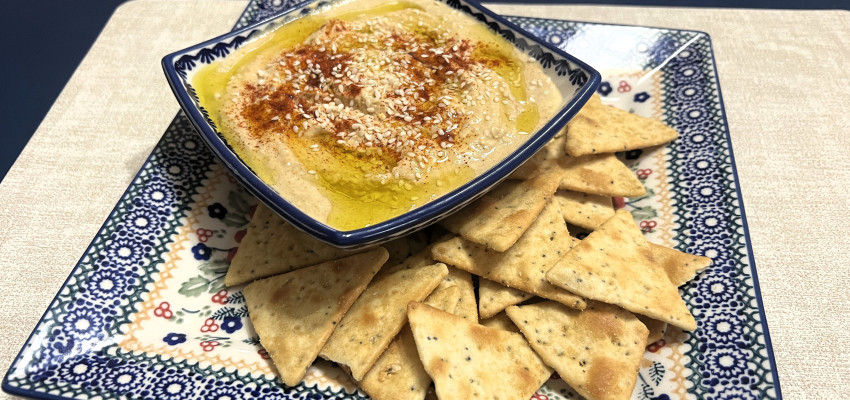 Garlic Hummus with Smoked Paprika