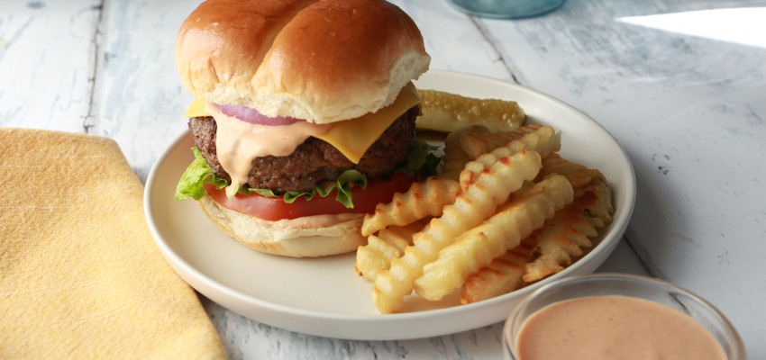 steak house cheeseburgers with smack-down fry sauce