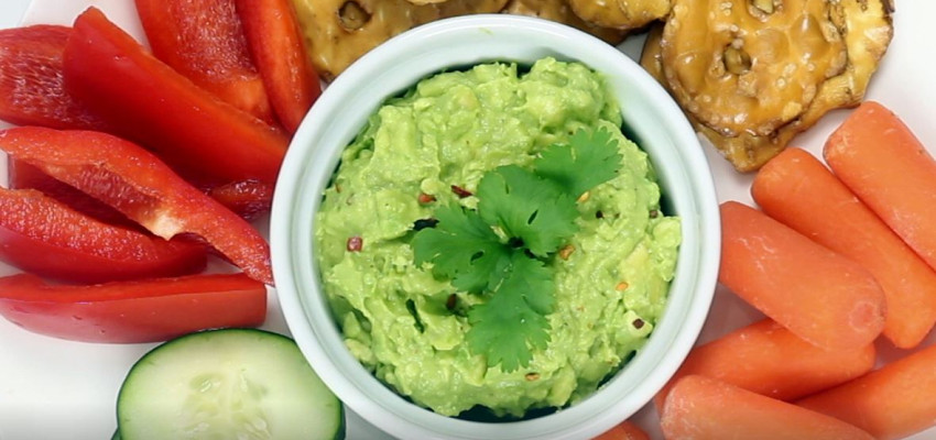 crunchy snack with vegetables and hummus