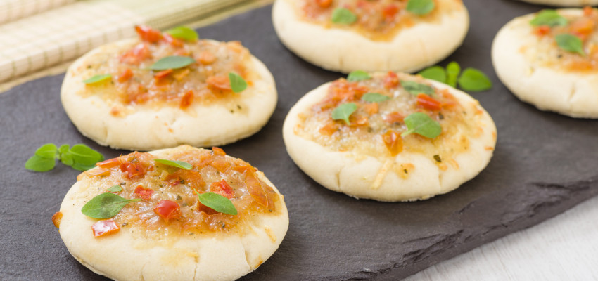 Kids a Cookin': Snack Pizza | Kansas Living Magazine