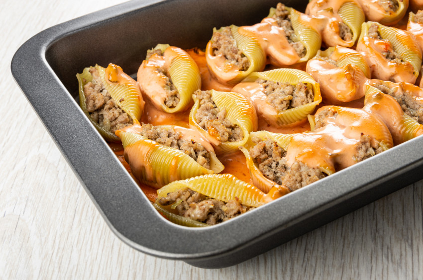 cheeseburger stuffed jumbo pasta shells