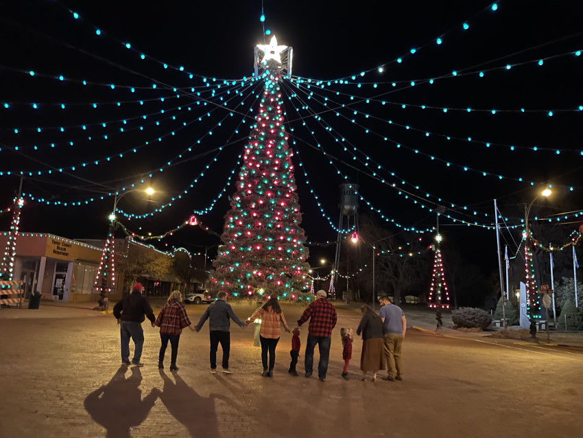 christmas city of the high plains wakeeney tree