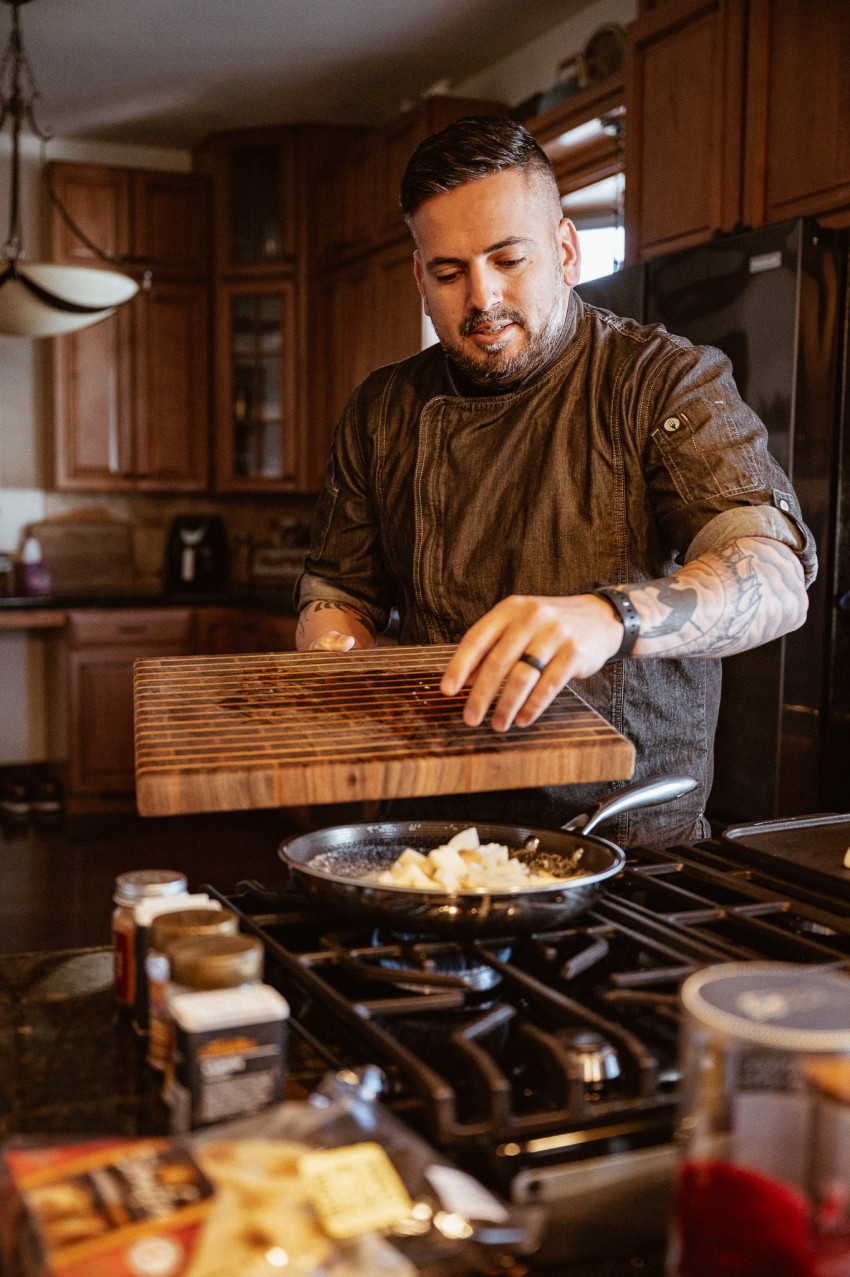 mike_castaneda_cooking
