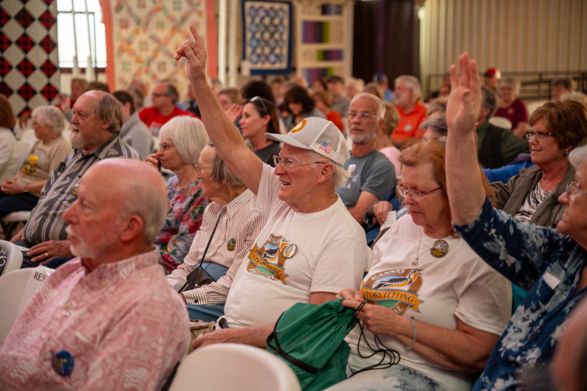 kansas storytelling festival_crowd