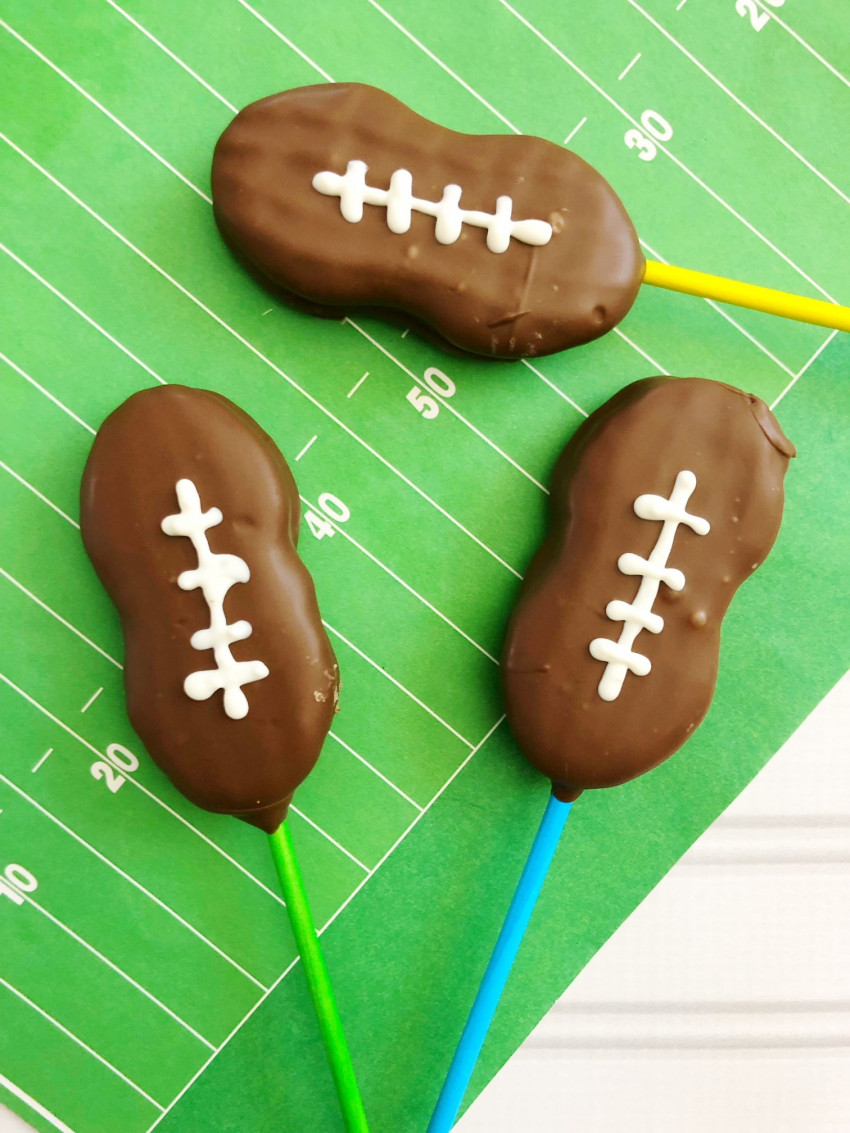 Football Cookie Pops