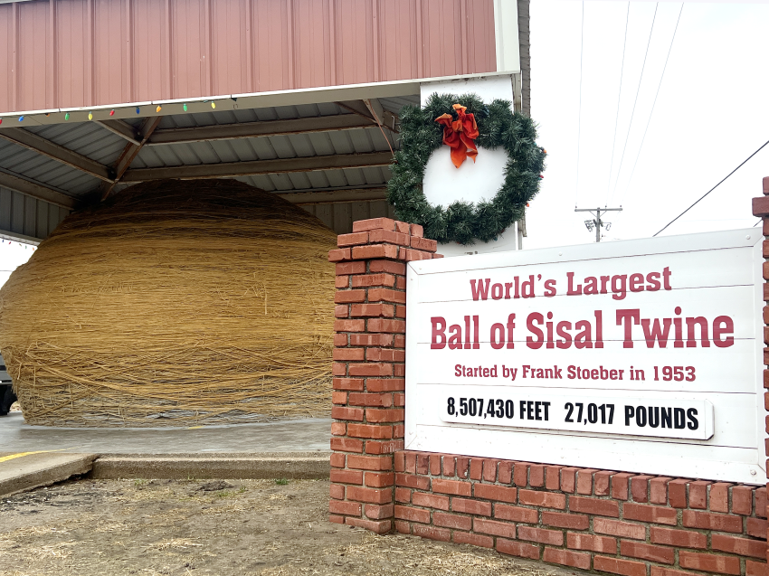 Worlds Largest Ball of Twine_Cawker City2