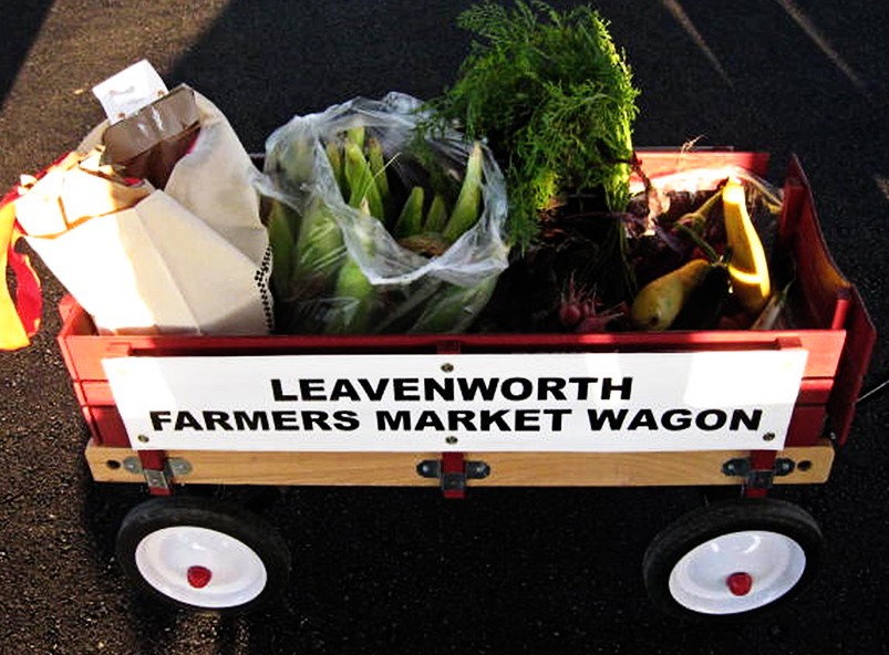 Leavenworth Farmers Market wagon