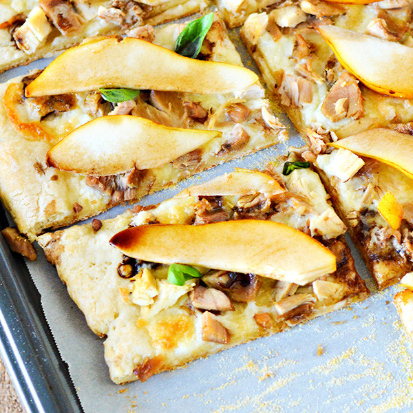 leftover-turkey-pear-balsamic-pizza-recipe