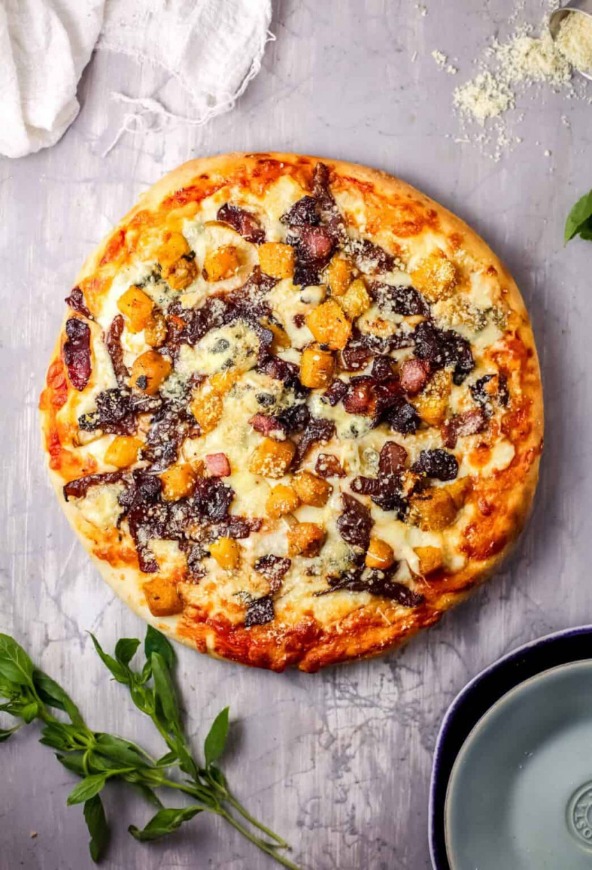 pumpkin-onion-pizza