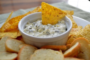 cheesy spinach artichoke dip