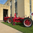 farmall_tractors_hutch_po1.jpg